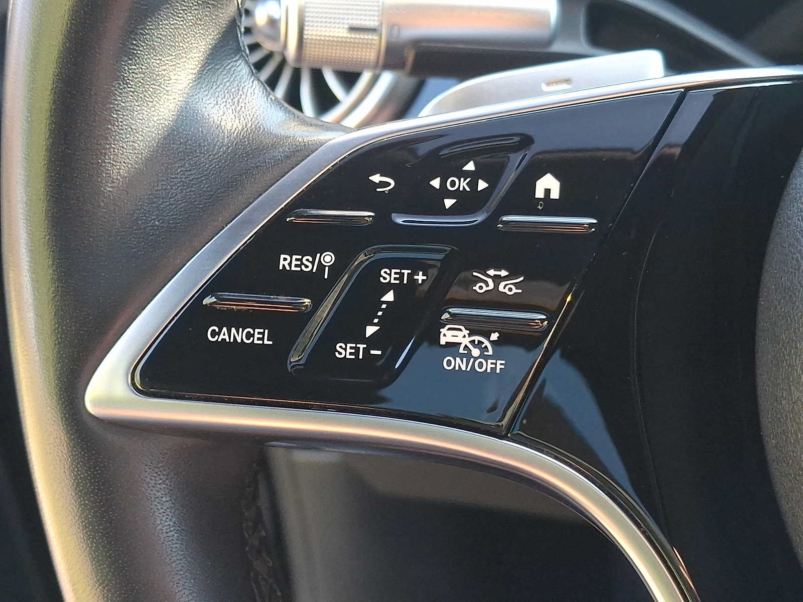 Used 2023 Mercedes-Benz EQS 580 4MATIC Sedan image 17