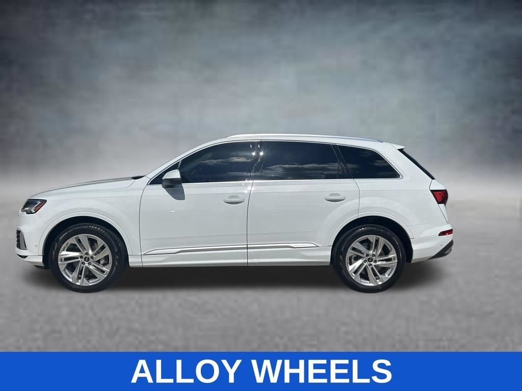 Used 2023 Audi Q7 3.0T Premium Plus w/ Premium Plus Package AWD/4WD image 3