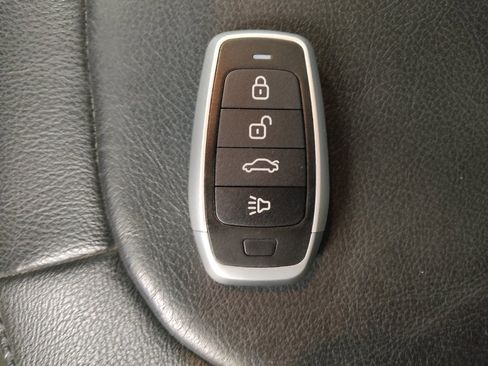 Used 2018 Ford Flex SEL w/ Equipment Group 202A AWD/4WD image 32