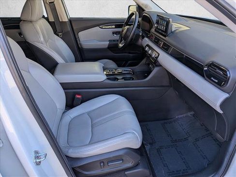 Used 2025 Honda Pilot EX-L image 21