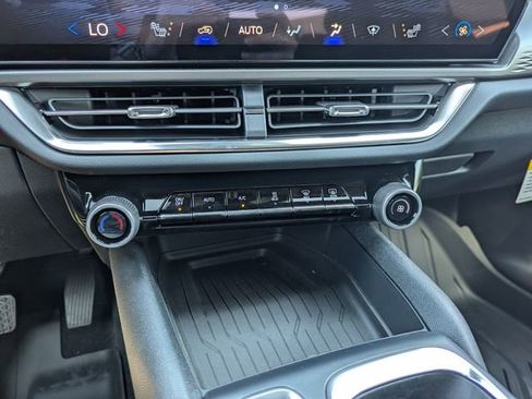 New 2026 Chevrolet Equinox EV LT image 22