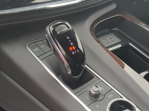 Certified 2023 Cadillac Escalade Premium Luxury Platinum AWD/4WD image 15