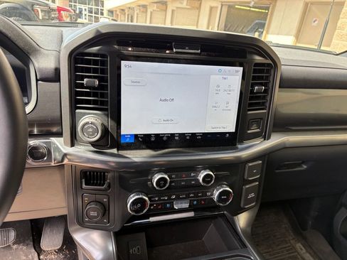 Used 2025 Ford F150 Lariat AWD/4WD image 22