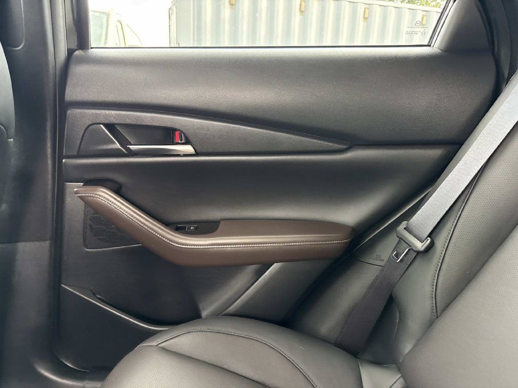Used 2024 MAZDA CX-30 AWD 2.5 S w/ Premium Package image 16