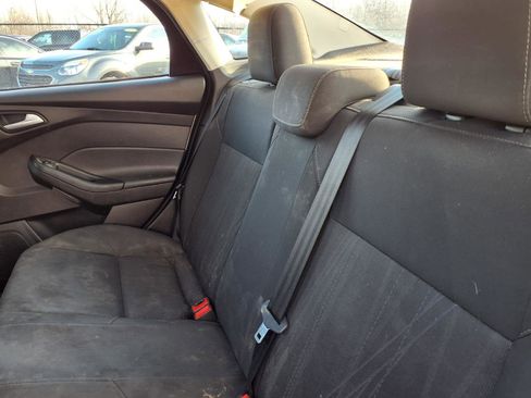 Used 2017 Ford Focus SE image 5