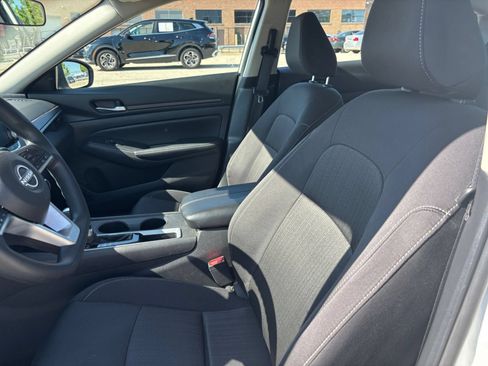 Used 2025 Nissan Altima 2.5 SV FWD image 20