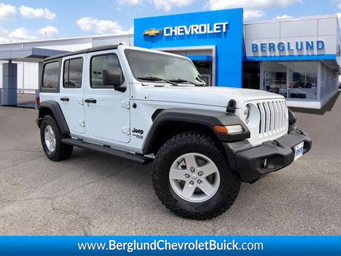 Used 2021 Jeep Wrangler Unlimited Sport image 1