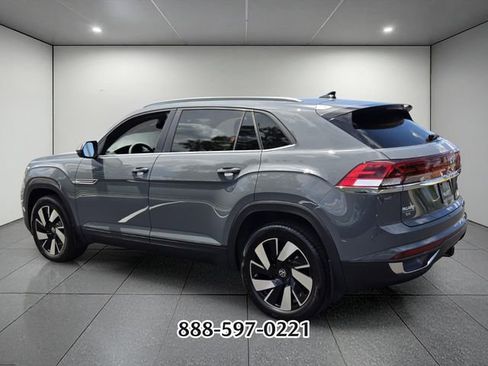 Used 2026 Volkswagen Atlas Cross Sport SE AWD/4WD image 3