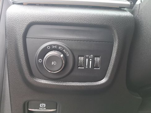 Certified 2024 Jeep Grand Cherokee Limited AWD/4WD image 26