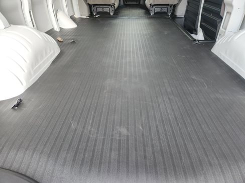 New 2025 Chevrolet Express 2500 image 31