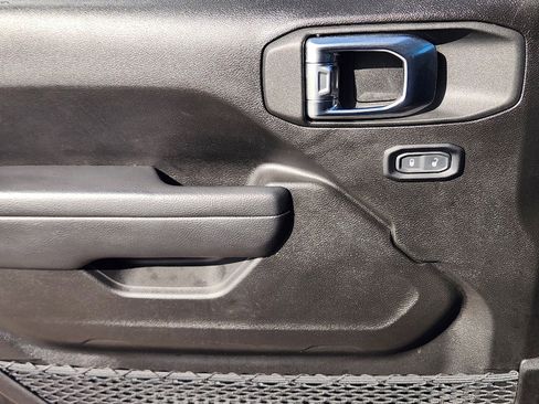 Used 2025 Jeep Wrangler Unlimited Sport image 23