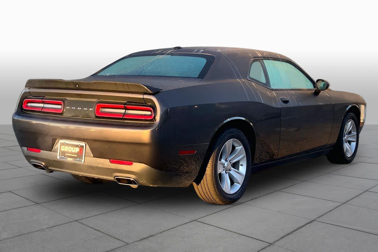 Used 2023 Dodge Challenger SXT RWD image 11