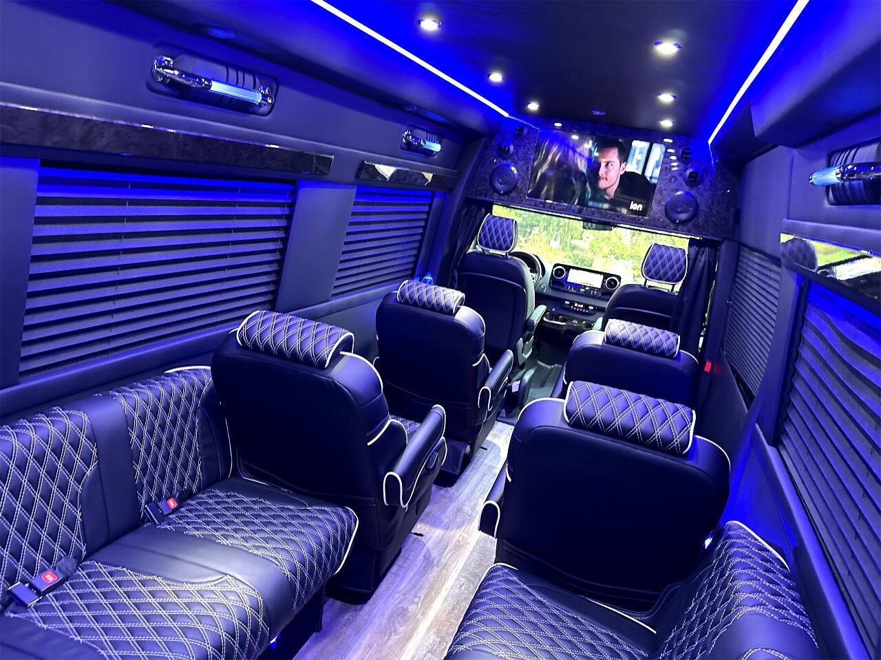 Used 2022 Mercedes-Benz Sprinter 3500 image 21