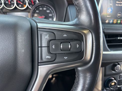 Used 2021 Chevrolet Suburban LT image 32