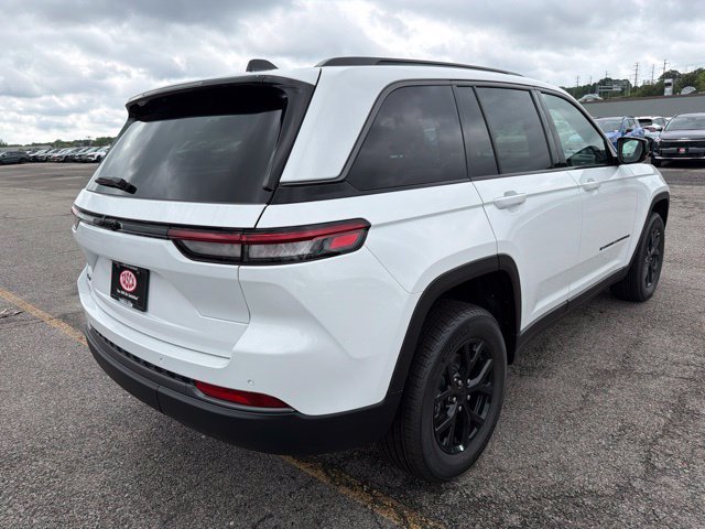 New 2026 Jeep Grand Cherokee Altitude AWD/4WD image 3