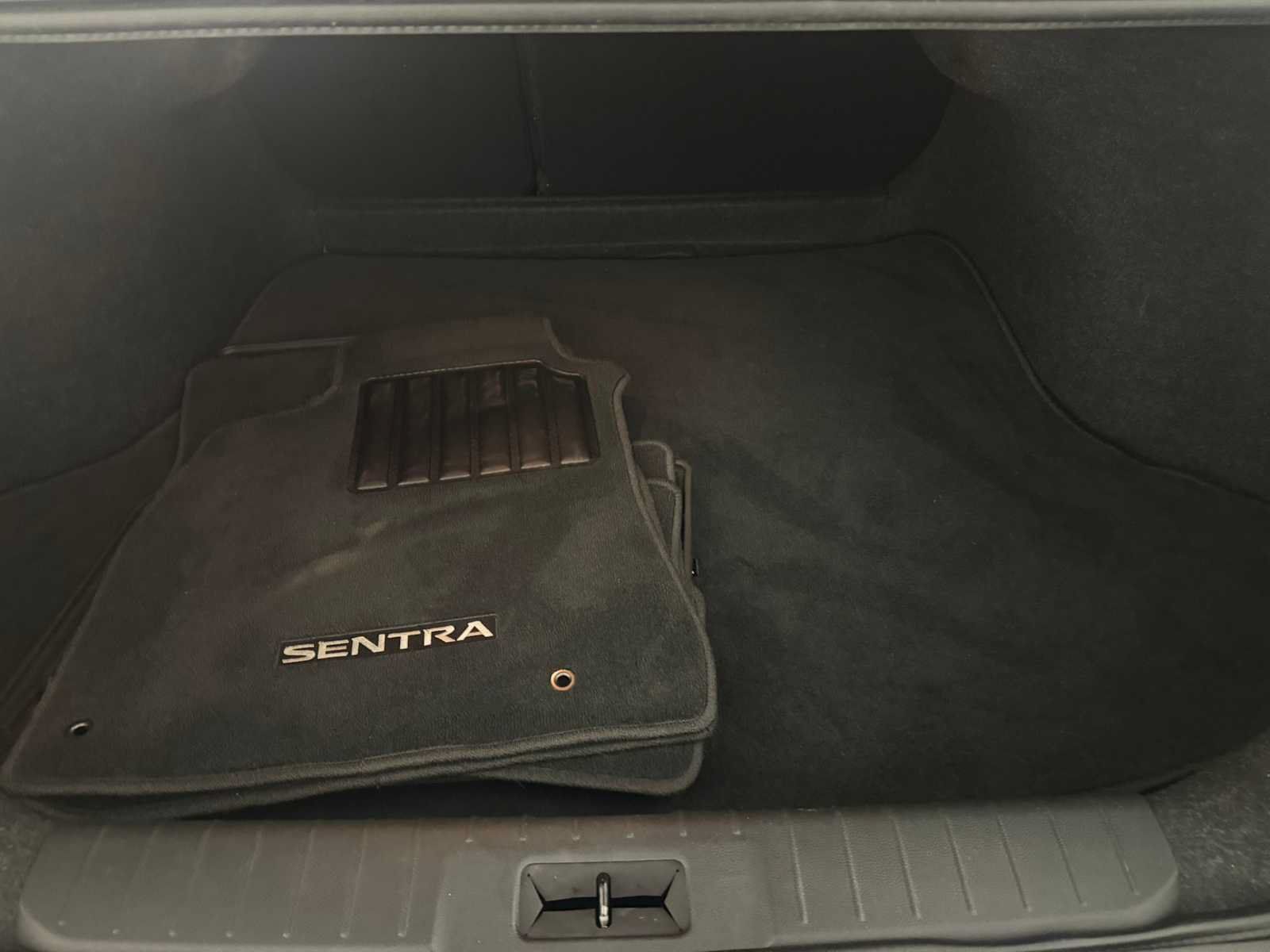 Used 2022 Nissan Sentra SV FWD image 24