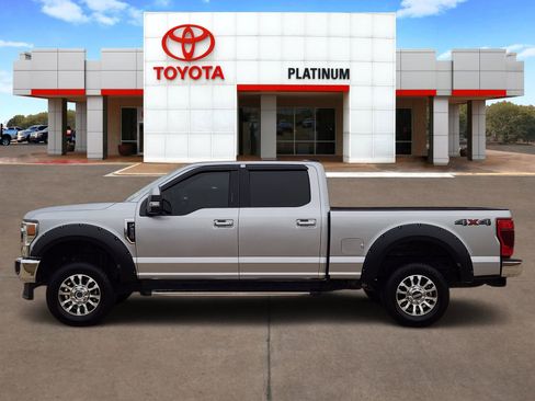 Used 2022 Ford F250 Lariat w/ Lariat Value Package image 3