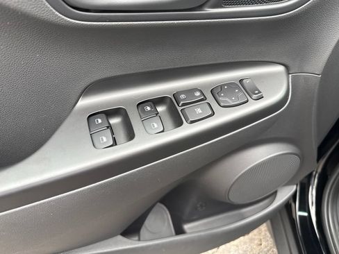 Used 2023 Hyundai Kona SE AWD/4WD image 14