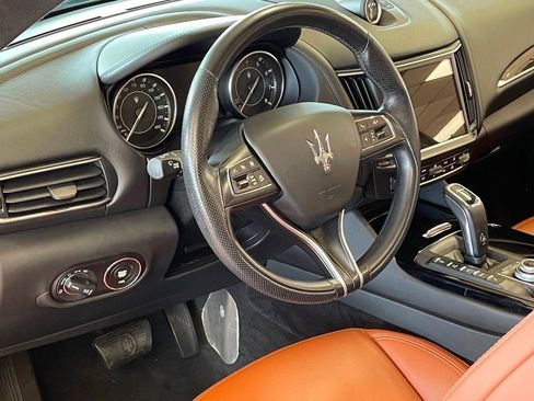 Used 2022 Maserati Levante GT AWD/4WD image 14
