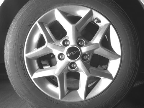 Used 2025 Kia Soul LX w/ LX Technology Package image 15