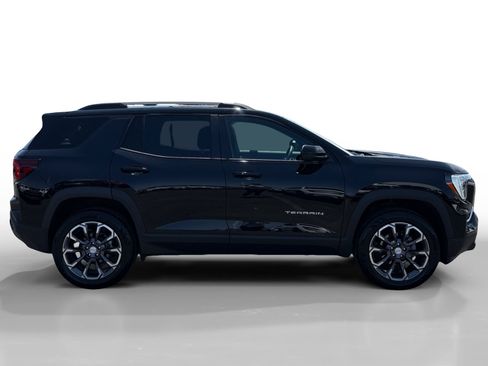Used 2026 GMC Terrain Elevation w/ Elevation Premium Package FWD image 6