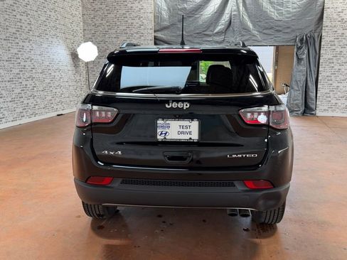 Used 2022 Jeep Compass Limited AWD/4WD image 5