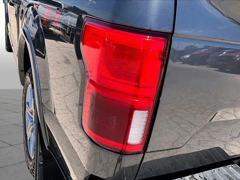 Used 2018 Ford F150 XLT w/ Equipment Group 302A Luxury AWD/4WD image 29
