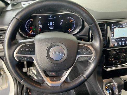 Used 2022 Jeep Grand Cherokee Laredo X AWD/4WD image 11