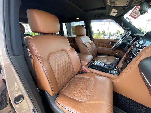 Used 2023 INFINITI QX80 Sensory w/ All-Season Package RWD image 32