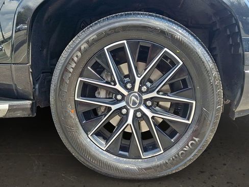 Used 2024 Lexus GX 550 AWD/4WD image 9