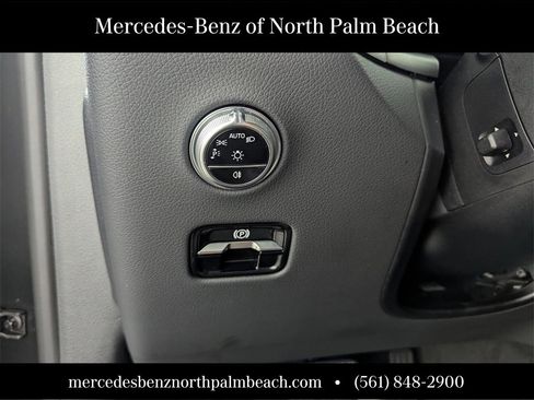 Certified 2024 Mercedes-Benz GLC 300 image 23