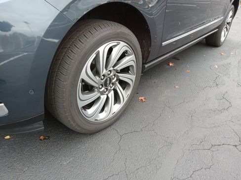 Used 2024 Lincoln Navigator L Reserve image 6