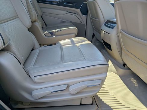 Certified 2023 Cadillac Escalade Premium Luxury w/ Performance Package image 25