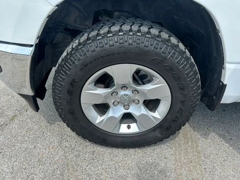 Used 2019 RAM 1500 Big Horn AWD/4WD image 19