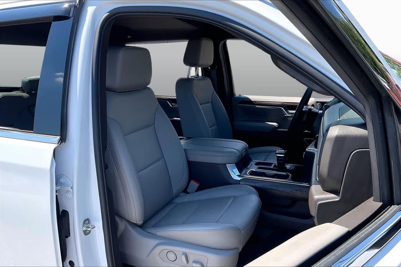 Used 2024 GMC Sierra 1500 SLT RWD image 9