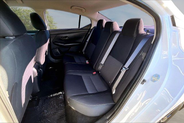 Used 2024 Nissan Sentra SV FWD image 21