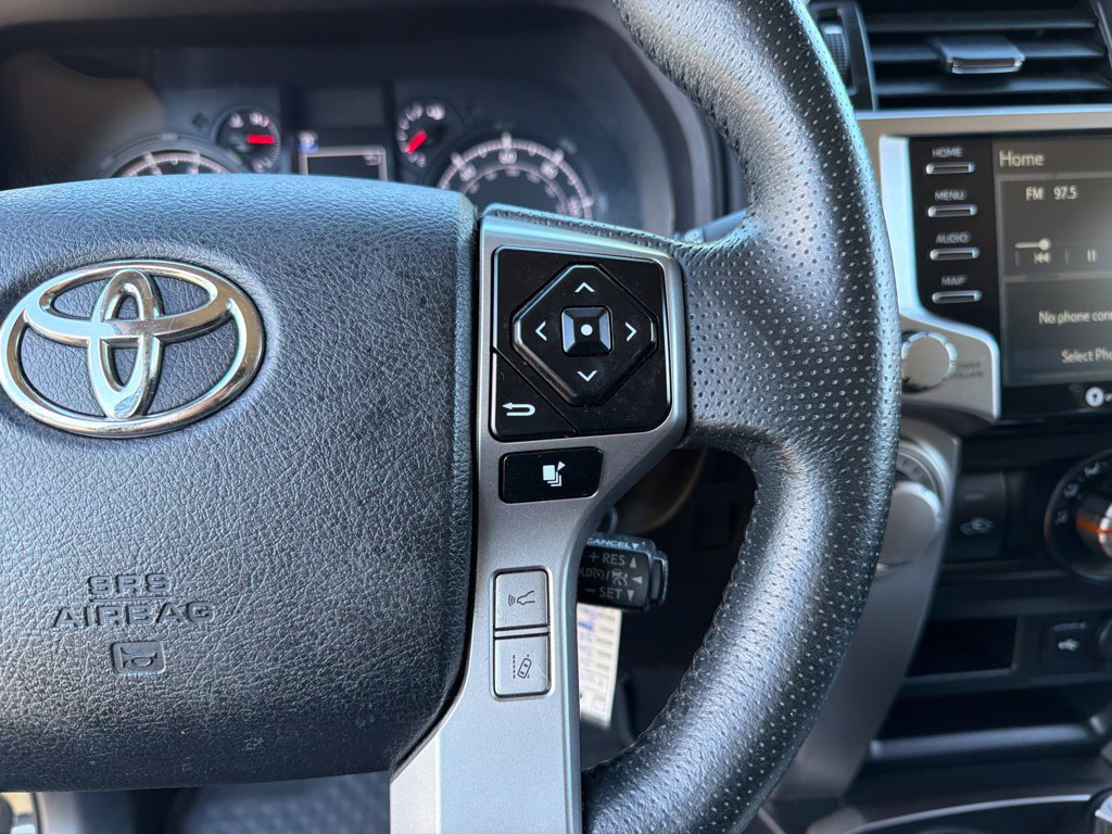 Used 2020 Toyota 4Runner SR5 AWD/4WD image 17
