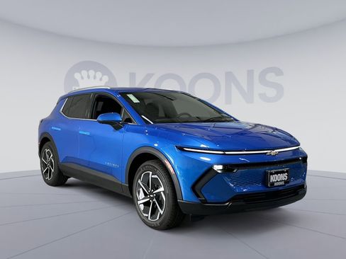 New 2026 Chevrolet Equinox EV LT FWD image 18