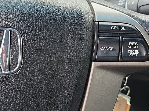 Used 2011 Honda Accord EX image 21