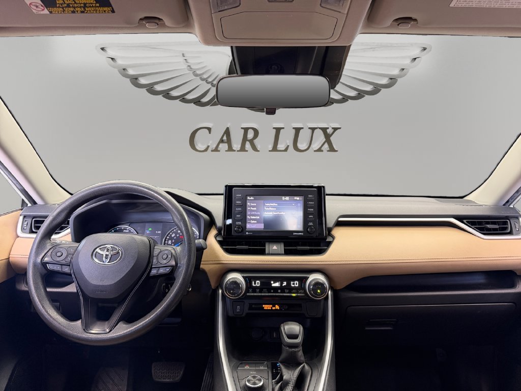 Used 2020 Toyota RAV4 LE AWD/4WD image 11