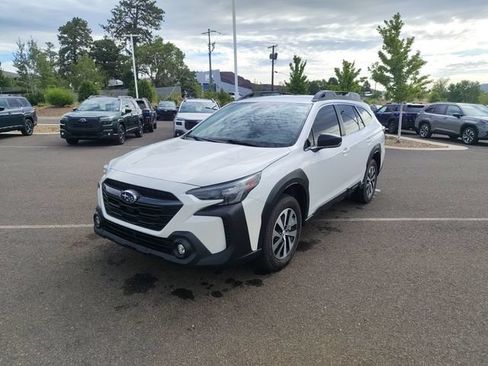 Certified 2025 Subaru Outback AWD/4WD image 7