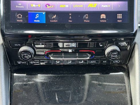 Used 2021 Jeep Grand Cherokee L Limited image 31