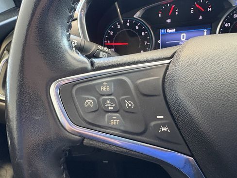 Used 2019 Chevrolet Equinox LT w/ Driver Convenience Package image 12