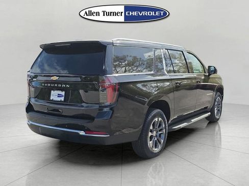 New 2026 Chevrolet Suburban LS RWD image 4