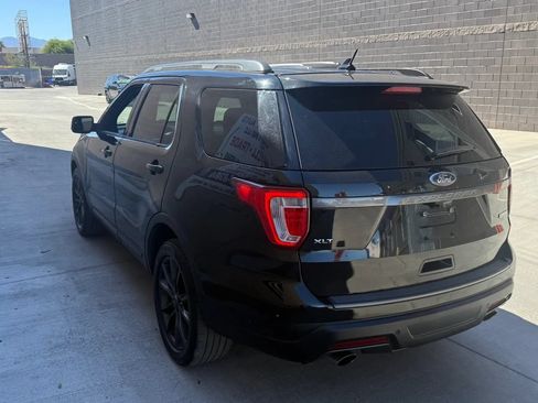 Used 2018 Ford Explorer XLT w/ Equipment Group 202A FWD image 5