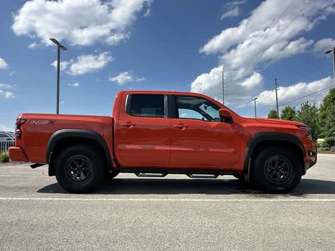Used 2025 Nissan Frontier Pro-X RWD image 3