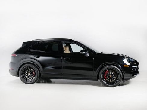 New 2026 Porsche Cayenne S AWD/4WD image 8