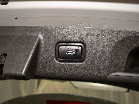 Used 2022 Kia Telluride SX w/ SX Prestige Package image 7