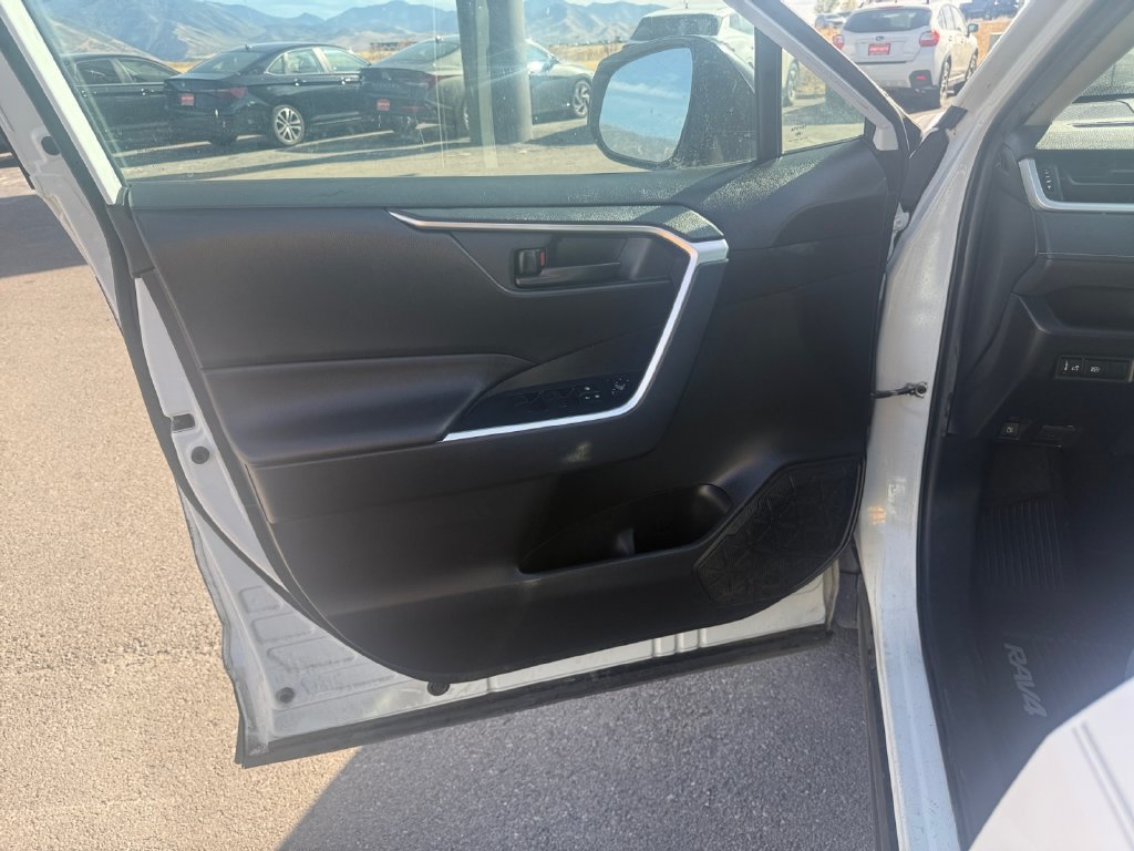 Used 2020 Toyota RAV4 LE w/ All Weather Liner Package AWD/4WD image 23