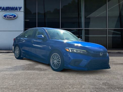 Used 2022 Honda Civic LX image 2